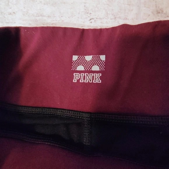 PINK Victoria's Secret Yoga Capri Reversible Yoga Leggings Pocket XS - Picture 7 of 13